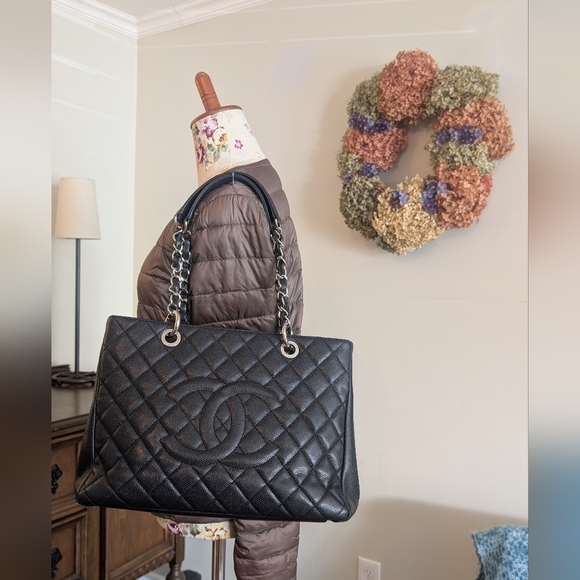 Chanel GRAND shopping caviar tote - Picture 12 of 15